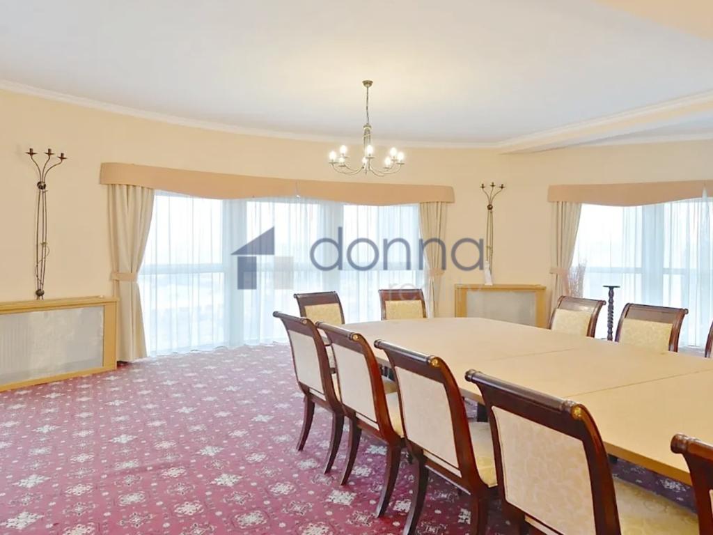 Pronájem domu 839 m2
