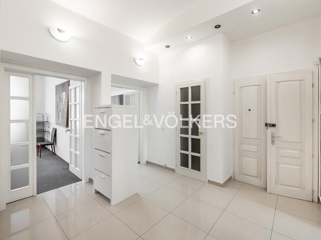 Pronájem bytu 3+1 103 m2, Praha – náhled fotky 9