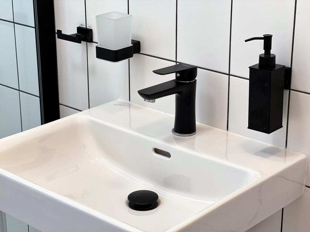 Pronájem bytu 2+kk 42 m2, Brno – náhled fotky 16
