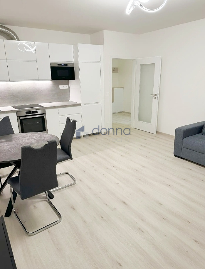 Pronájem bytu 2+kk 52 m2