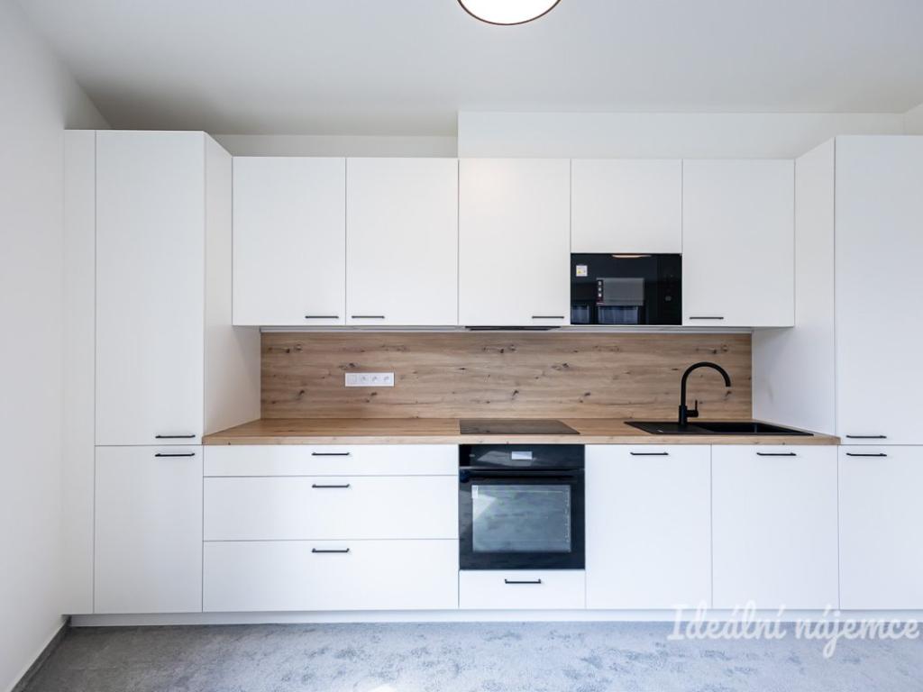 Pronájem bytu 3+kk 82 m2