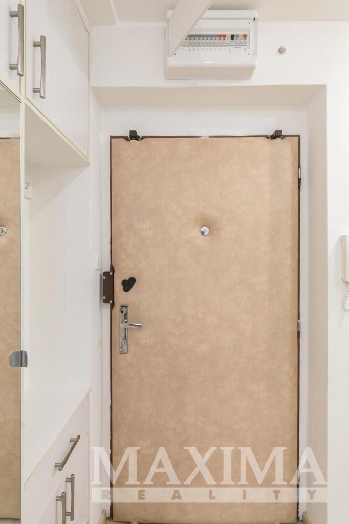 Pronájem bytu 3+kk 75 m2, Praha – náhled fotky 22
