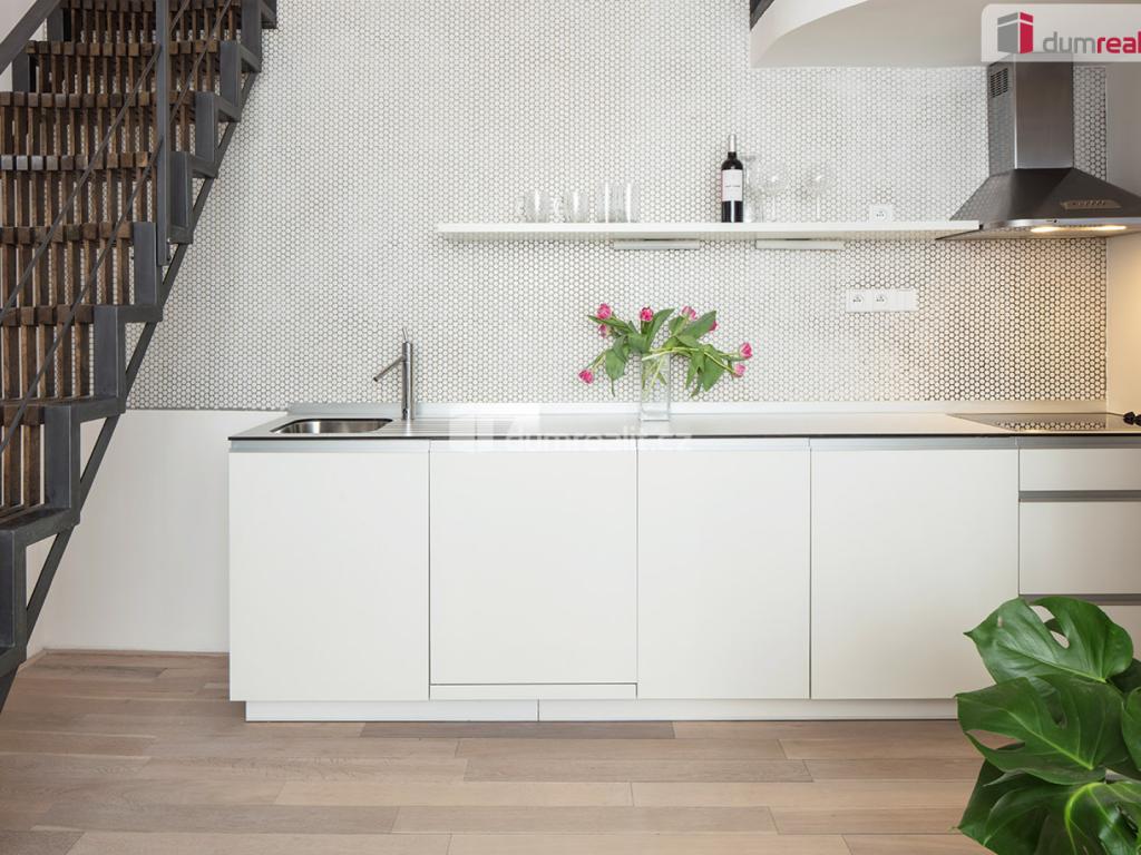 Pronájem bytu 1+1 38 m2