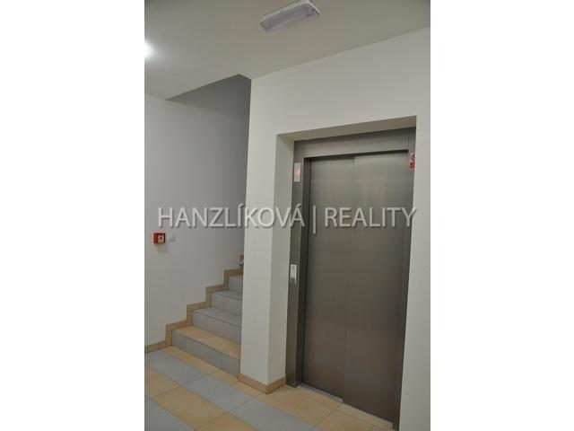 Pronájem bytu 2+kk 48 m2, České Budějovice – náhled fotky 19