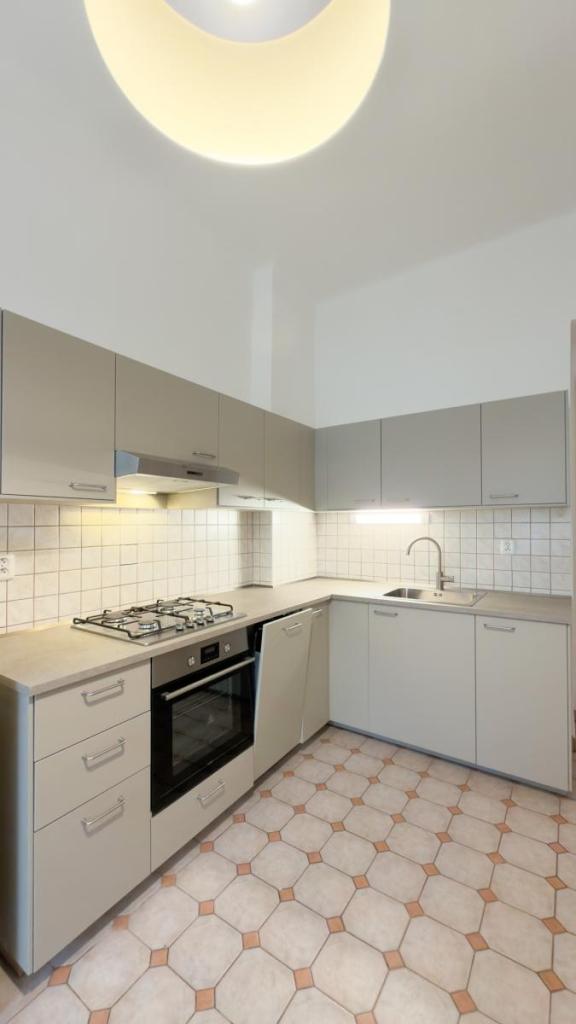 Pronájem bytu 2+1 85 m2, Praha – náhled fotky 11
