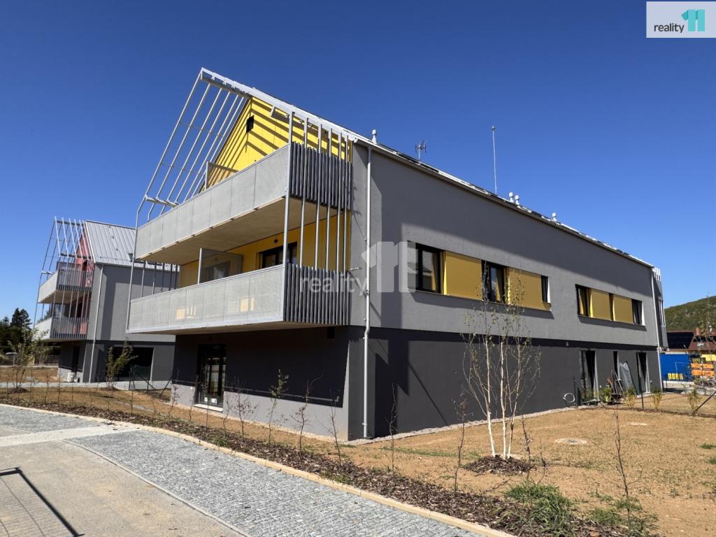 Pronájem bytu 1+kk 34 m2