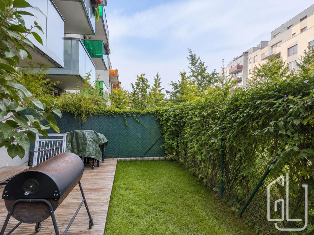 Pronájem bytu 1+kk 32 m2, Praha – náhled fotky 11