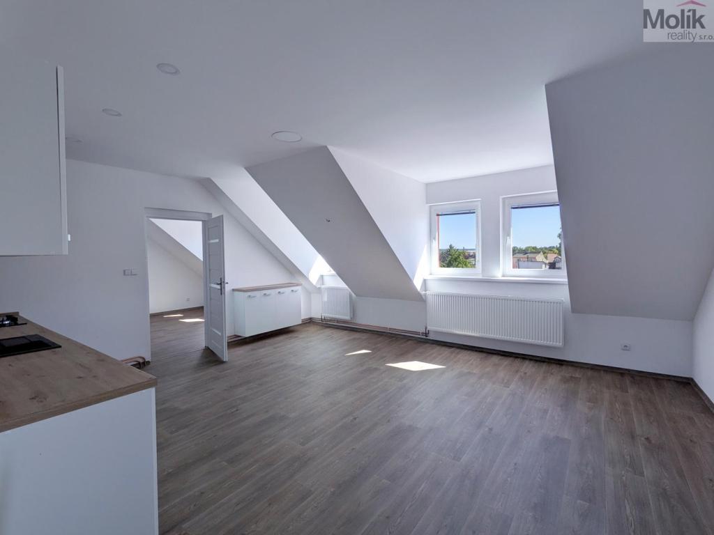 Pronájem bytu 3+kk 92 m2