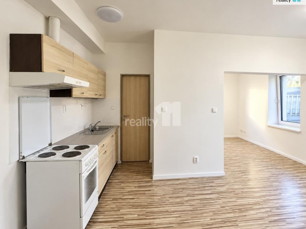 Pronájem bytu 1+kk 28 m2