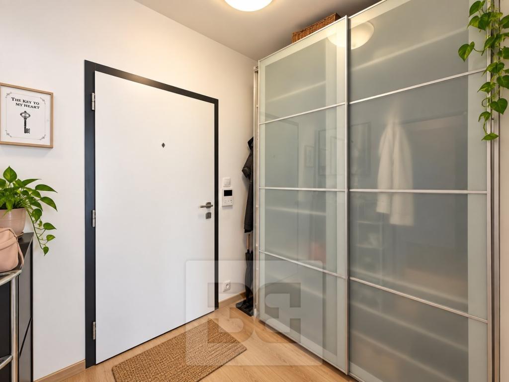 Pronájem bytu 1+kk 35 m2, Praha – náhled fotky 7
