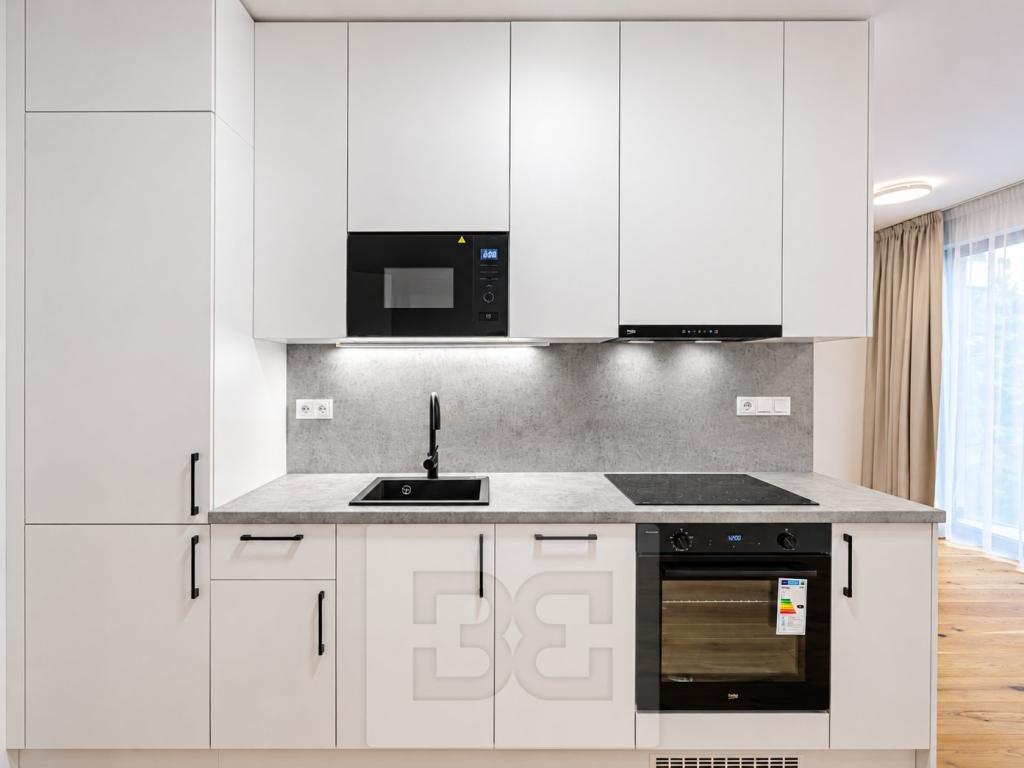 Prodej bytu 1+kk 38 m2, Praha – náhled fotky 3