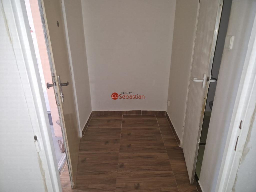 Pronájem bytu 1+kk 28 m2