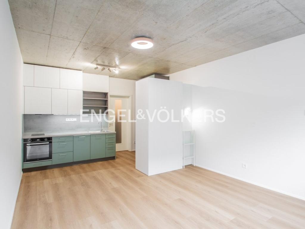Pronájem bytu 1+kk 37 m2