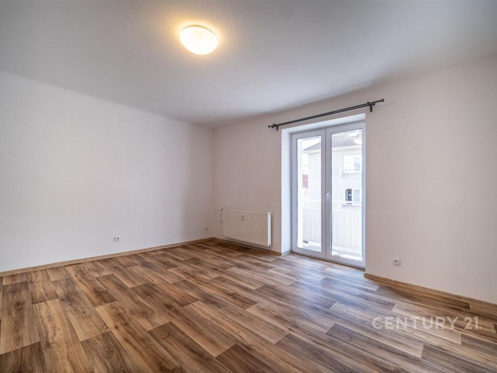Pronájem bytu 2+1 61 m2