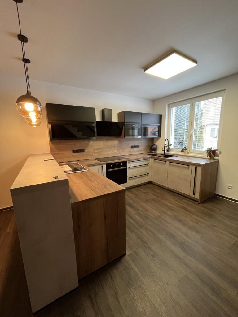 Pronájem bytu 4+kk 139 m2