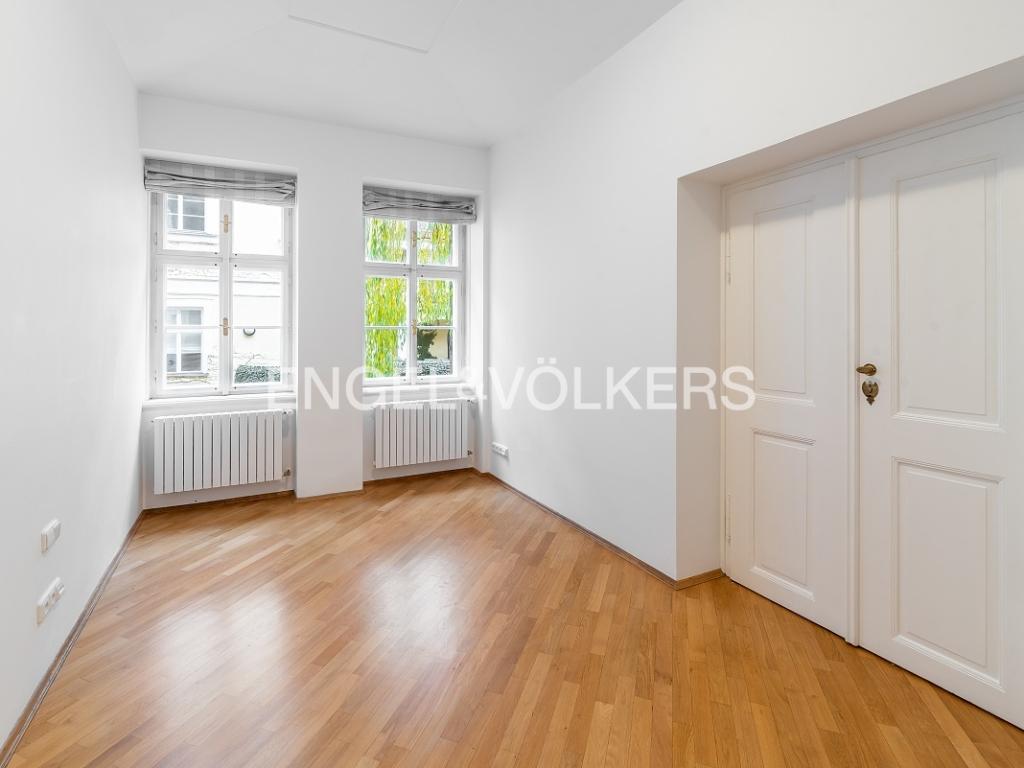 Pronájem bytu 5+1 184 m2