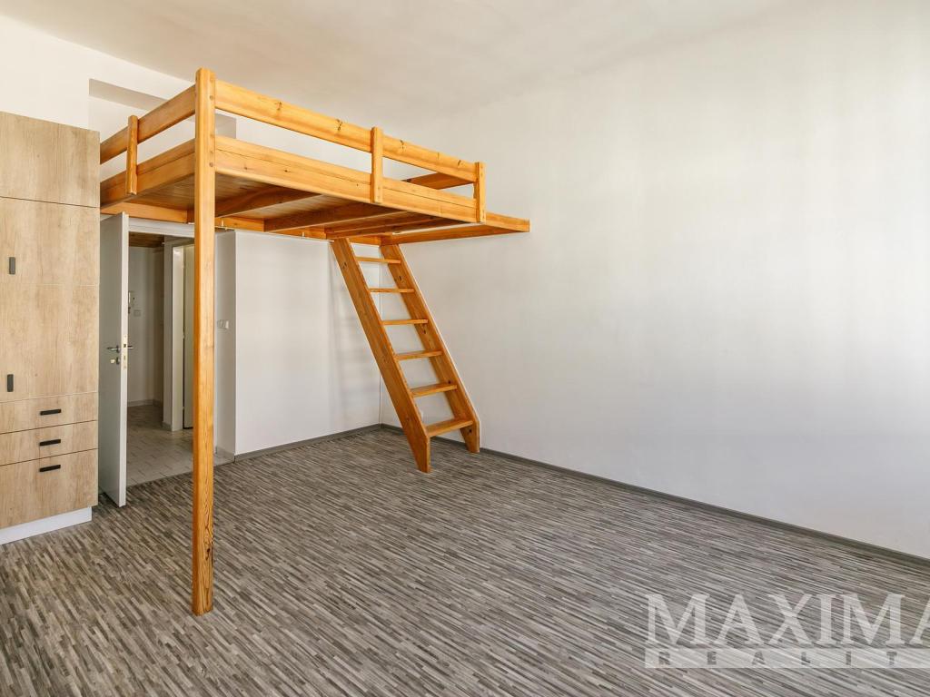 Pronájem bytu 1+kk 32 m2