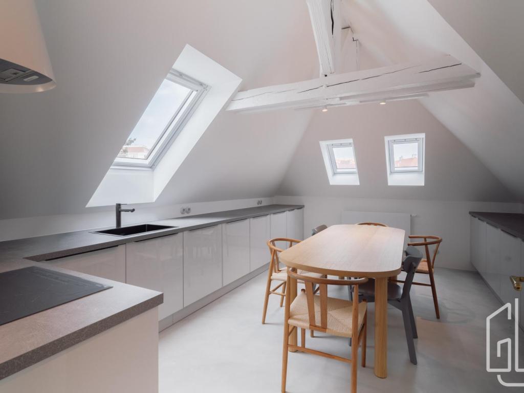Pronájem bytu 3+1 144 m2