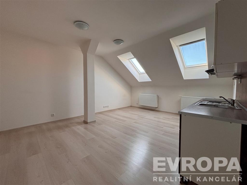 Pronájem bytu 2+kk 47 m2