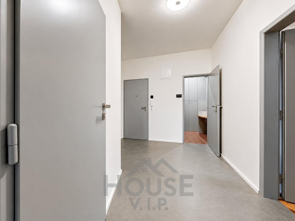Prodej bytu 2+1 81 m2, Praha – náhled fotky 28