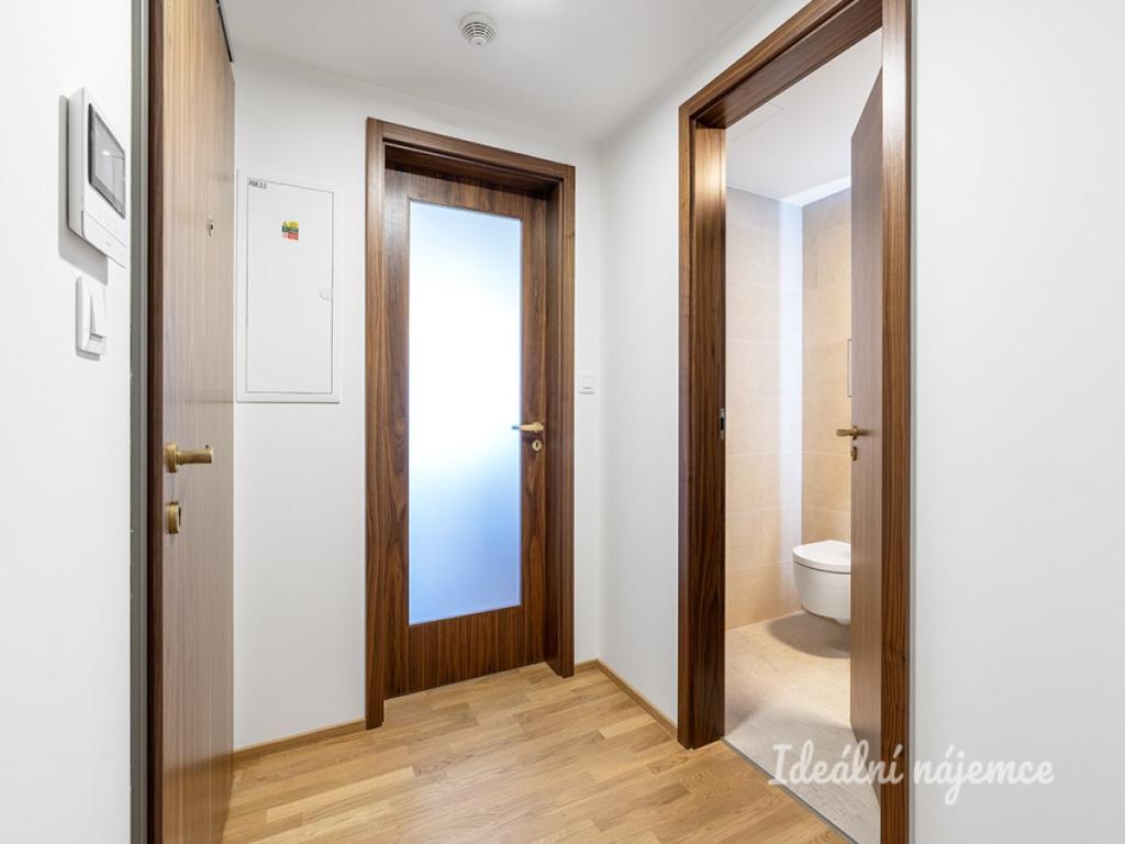 Pronájem bytu 1+kk 32 m2