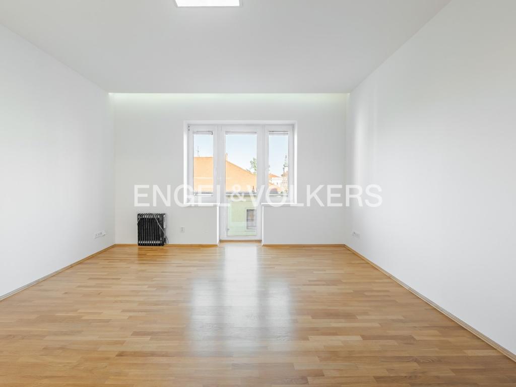 Pronájem bytu 1+kk 38 m2