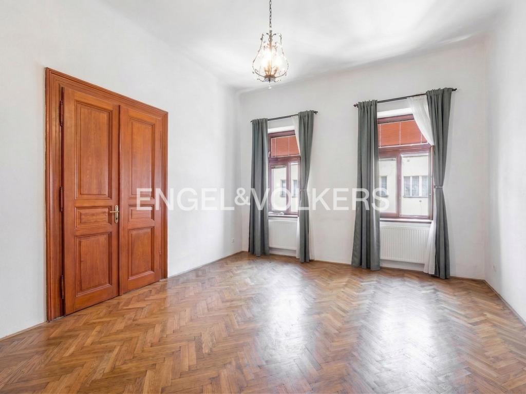 Prodej bytu 3+1 112 m2, Praha – náhled fotky 2