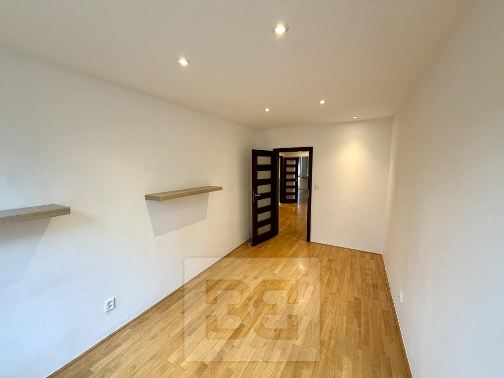 Prodej bytu 3+1 78 m2, Praha – náhled fotky 13