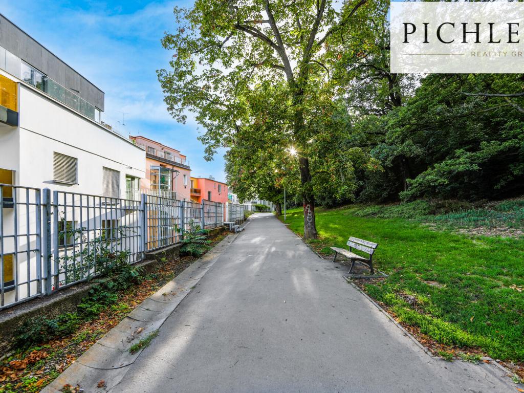 Prodej bytu 2+kk 39 m2, Praha – náhled fotky 23