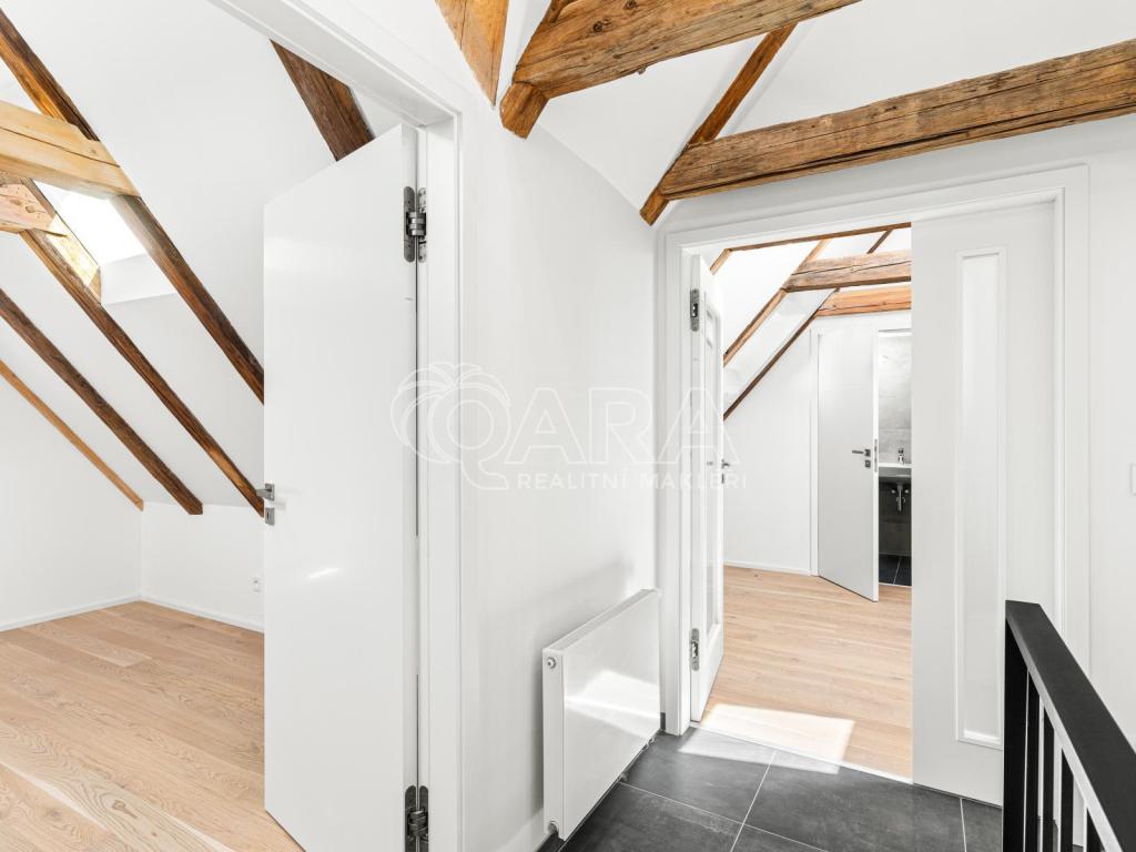 Pronájem bytu 5+kk 107 m2, Praha – náhled fotky 9