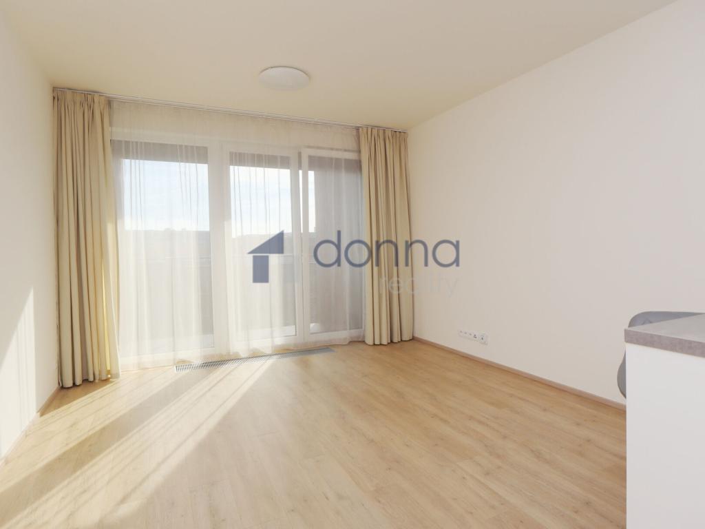 Pronájem bytu 1+kk 39 m2, Praha – náhled fotky 2