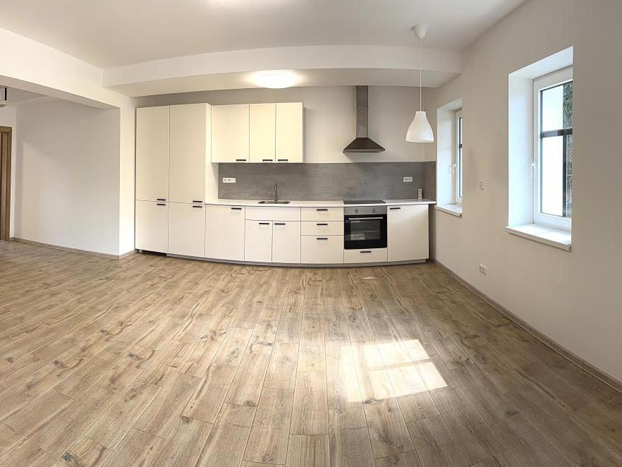 Pronájem bytu 4+kk 111 m2