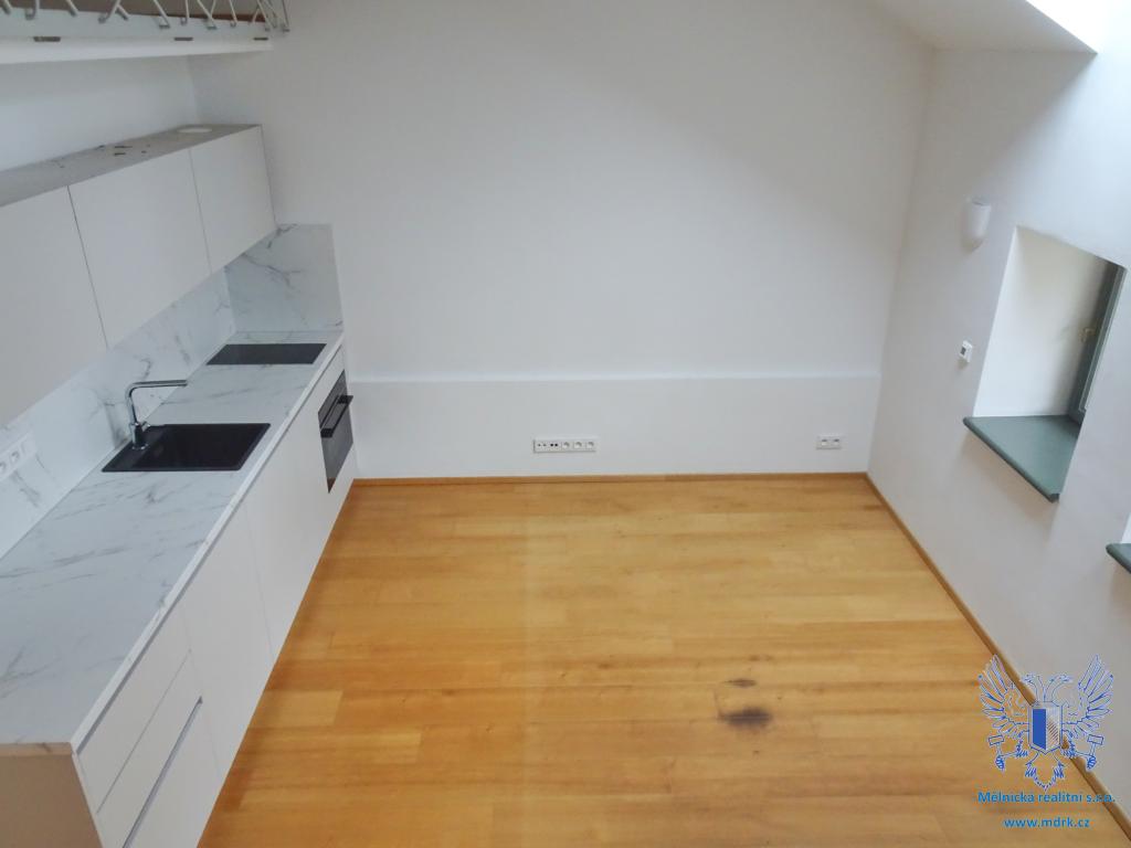 Pronájem bytu 1+kk 37 m2
