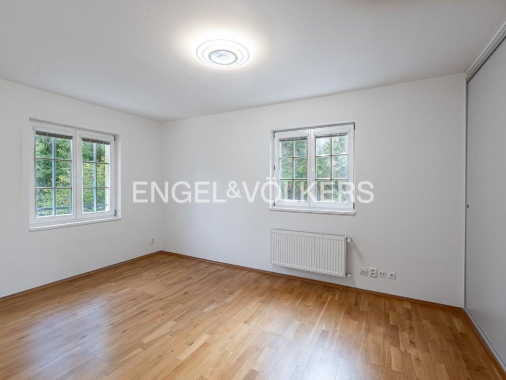 Pronájem domu 302 m2, Praha – náhled fotky 8
