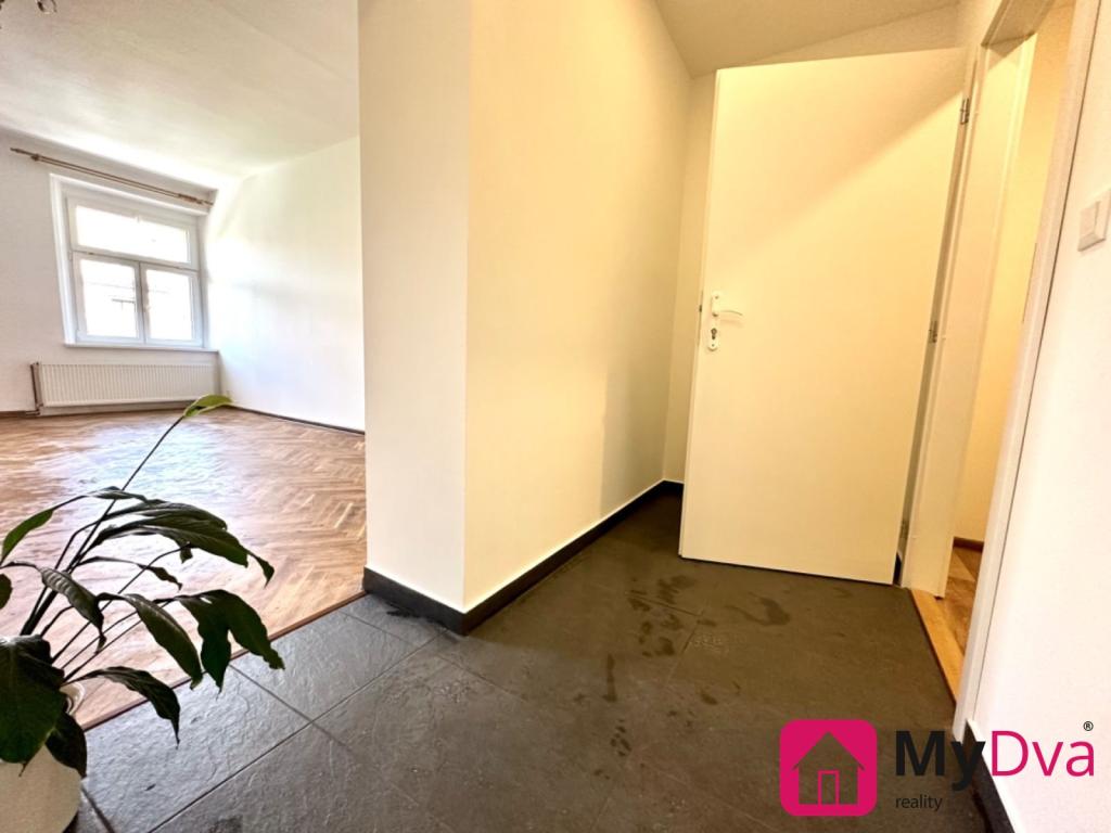 Pronájem bytu 2+kk 80 m2, Praha – náhled fotky 9