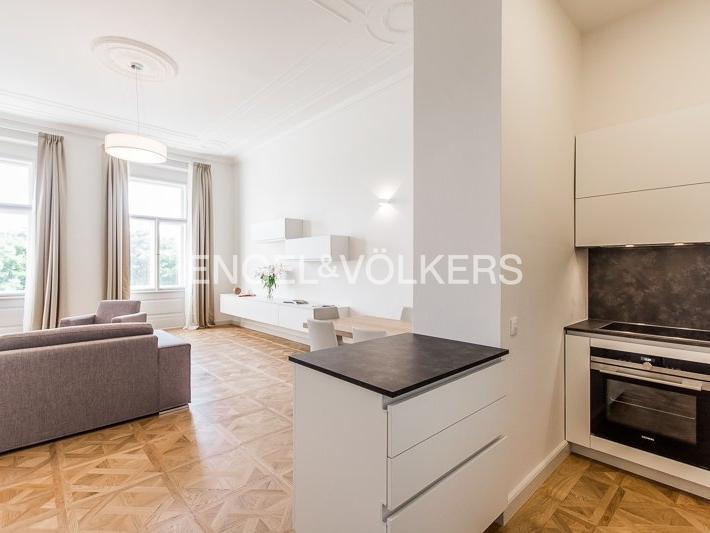 Pronájem bytu 2+kk 80 m2