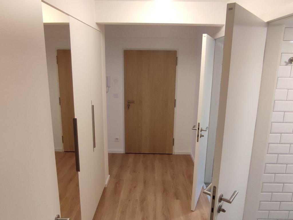 Pronájem bytu 2+1 80 m² – pohled 5