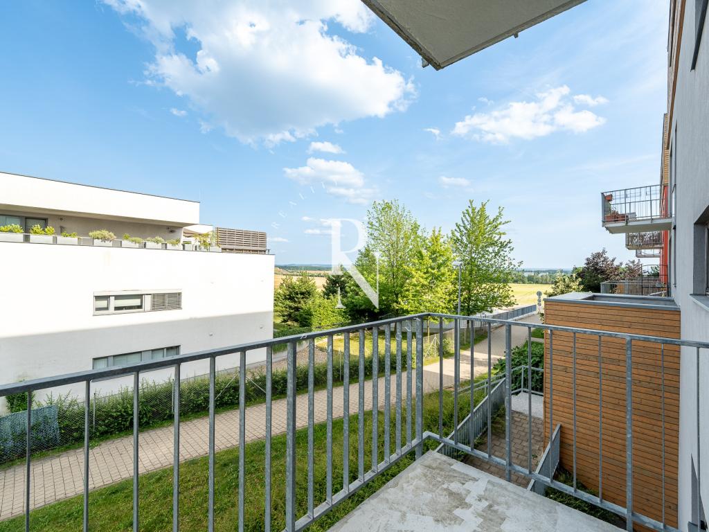Pronájem bytu 1+kk 34 m2