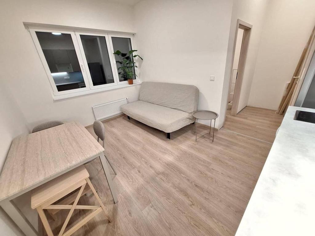 Pronájem bytu 2+kk 31 m2