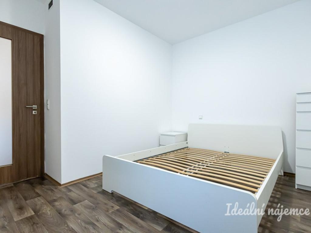 Pronájem bytu 2+kk 44 m2, Praha – náhled fotky 8