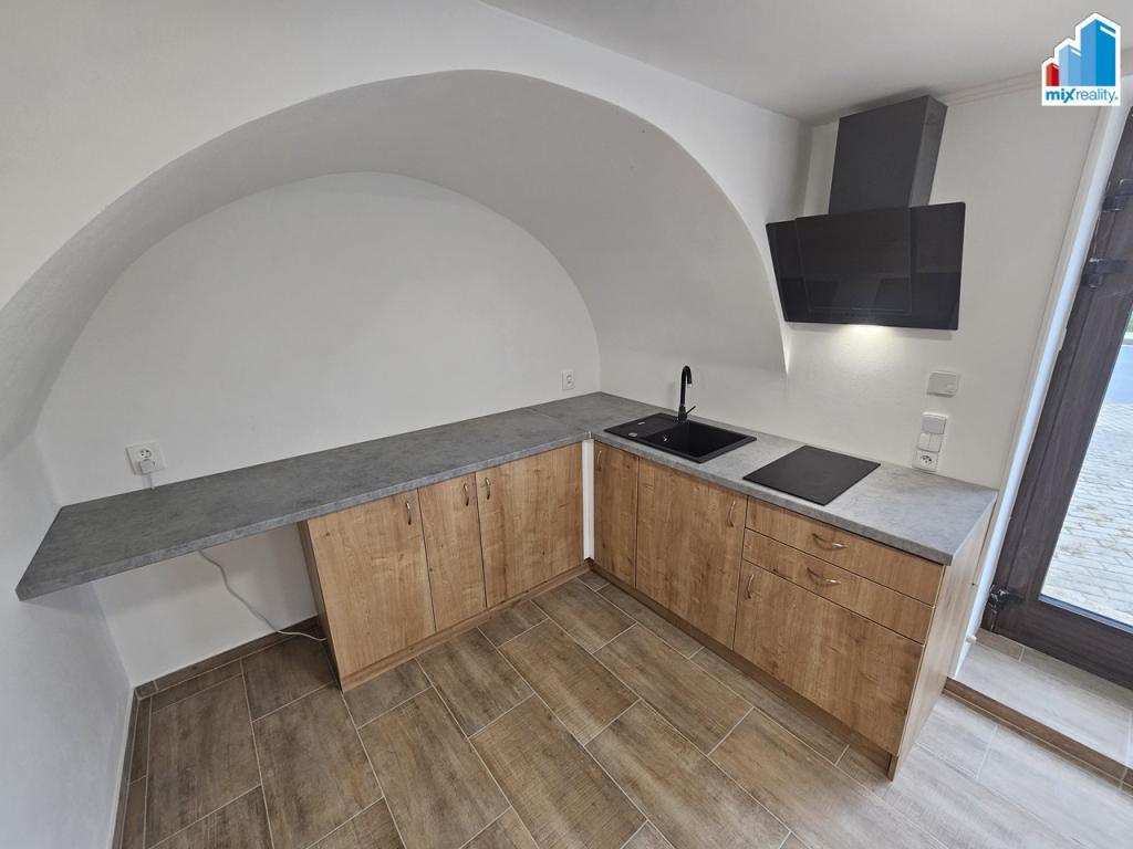 Pronájem bytu 1+kk 27 m2