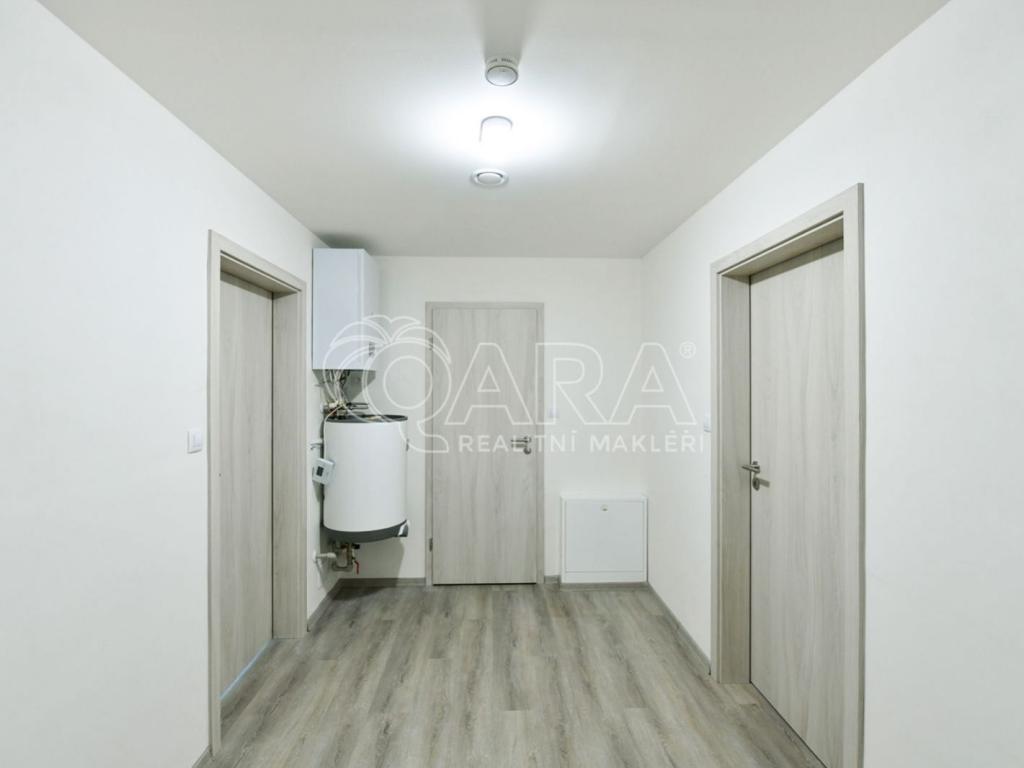 Pronájem bytu 2+kk 61 m² – pohled 3