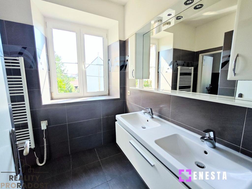 Pronájem bytu 2+kk 40 m2