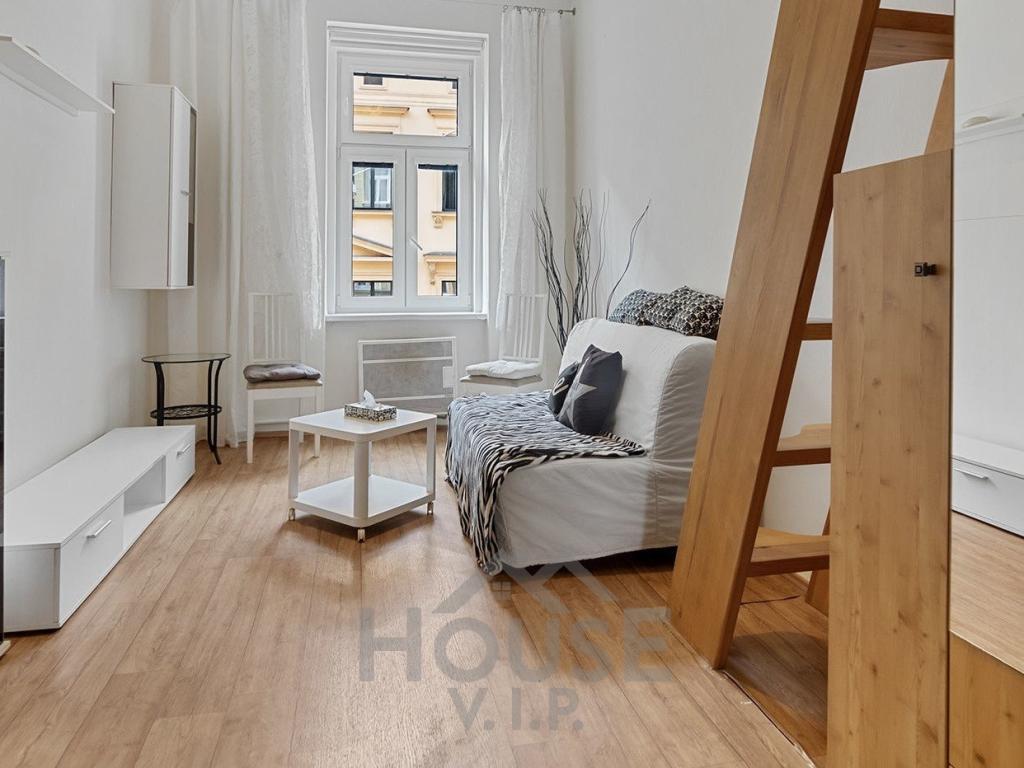 Pronájem bytu 1+1 32 m2