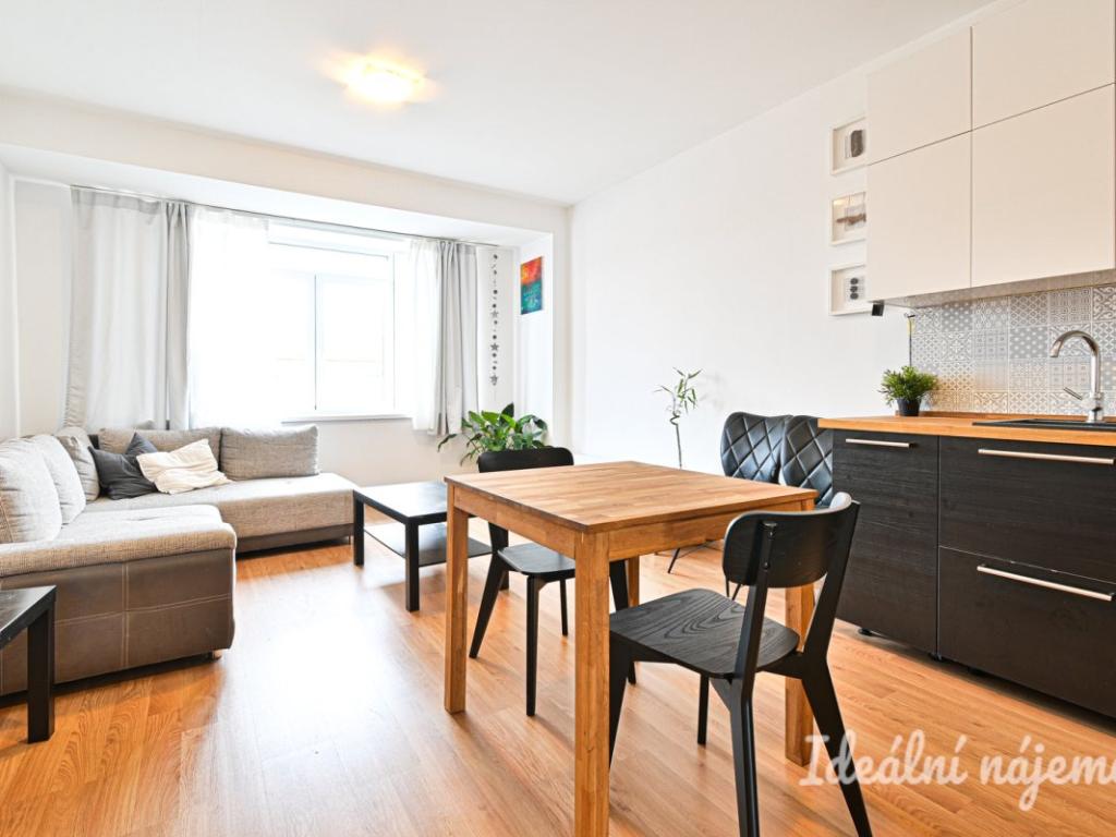 Pronájem bytu 2+kk 56 m2