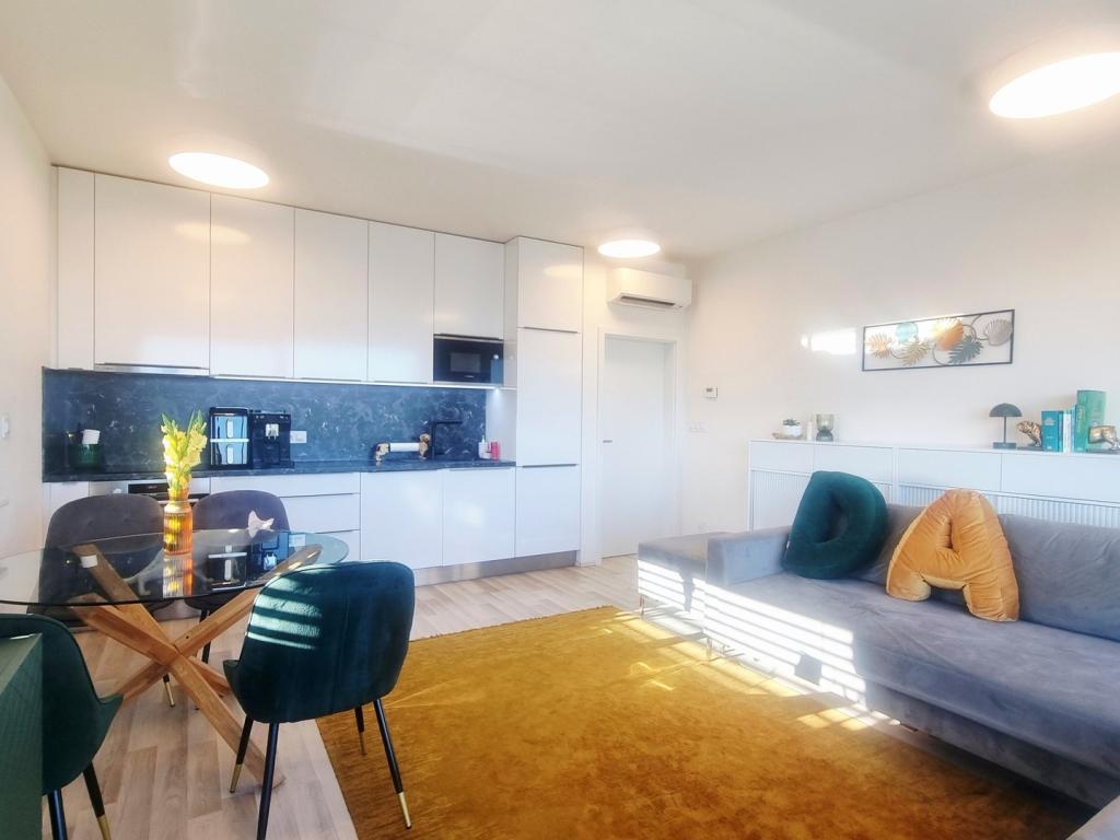 Pronájem bytu 2+kk 56 m2