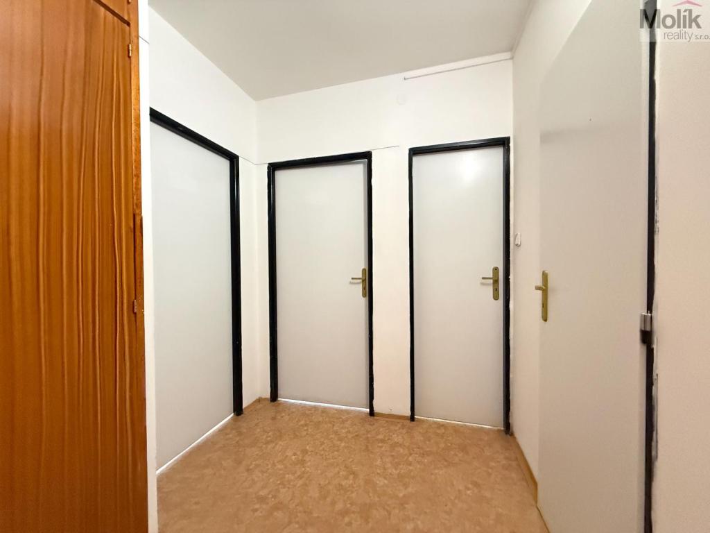 Prodej bytu 3+1 55 m2, Osek – náhled fotky 12