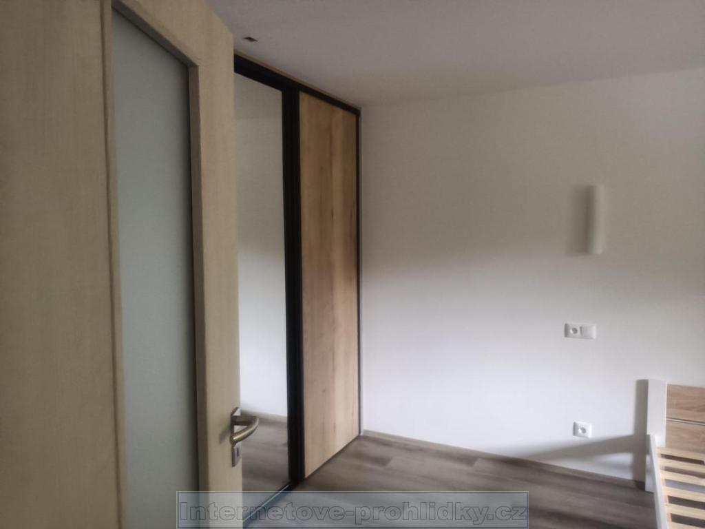 Pronájem domu 150 m2, Praha – náhled fotky 8