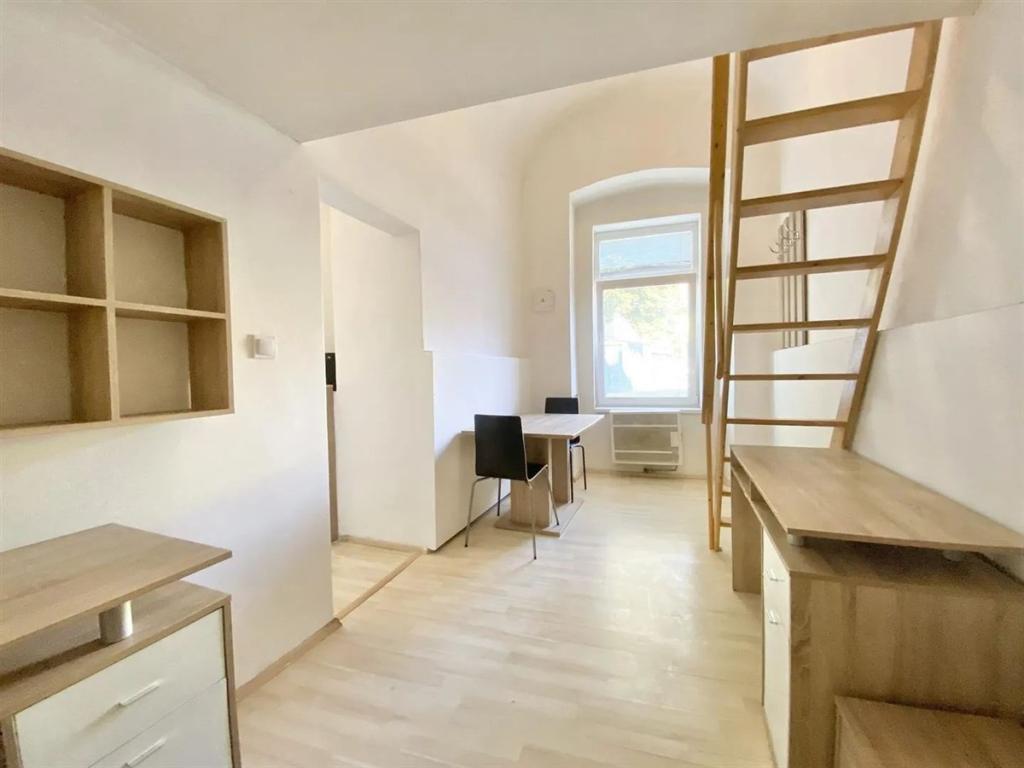 Pronájem bytu 1+1 21 m2