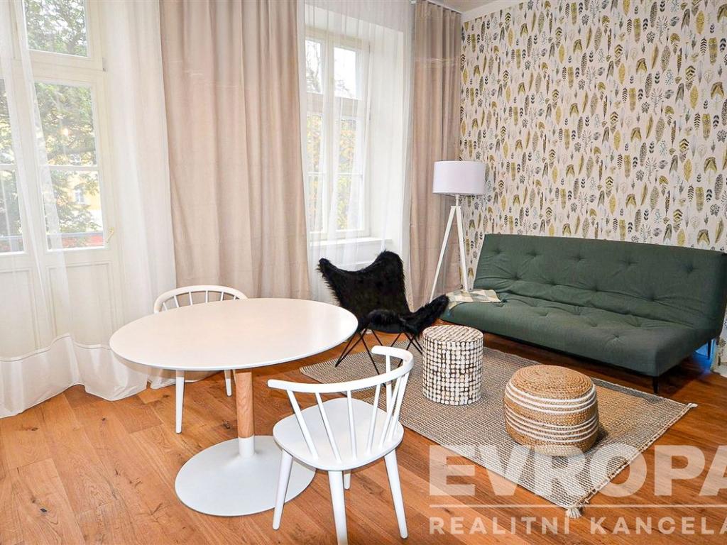 Pronájem bytu 1+kk 33 m2
